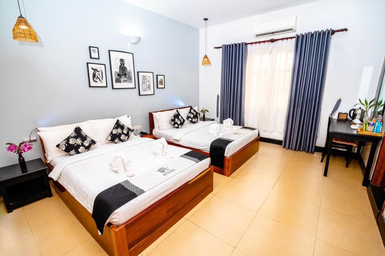 Baby Elephant Boutique 3*